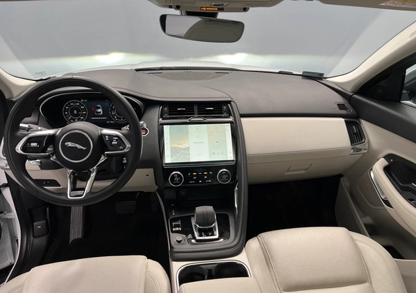 Jaguar E-Pace cena 209900 przebieg: 25000, rok produkcji 2021 z Wrocław małe 379